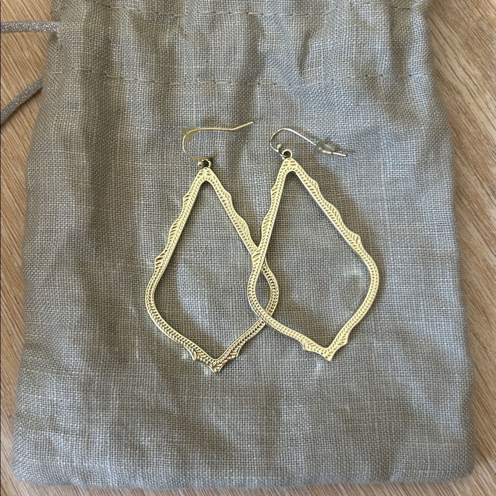 Kendra Scott Sophee Drop Earing